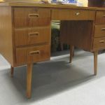 576 2241 WRITING DESK